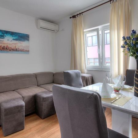 Apartment Marijanka Senj  Bagian luar foto