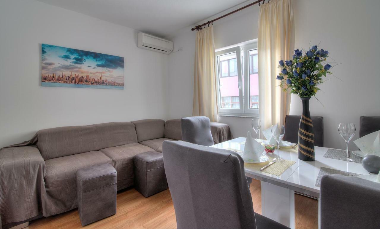 Apartment Marijanka Senj  Bagian luar foto